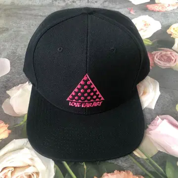 [ LOVE EAR ART ] HRCS 이벤트 한정판 캡 블랙 핑크 자수