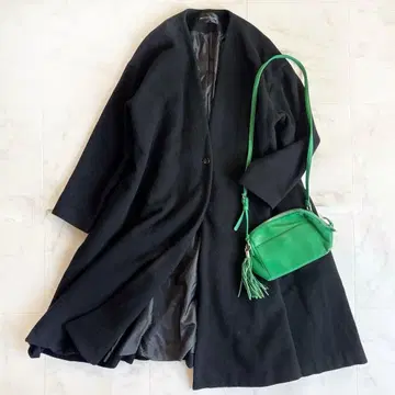 미즈이로 인드 V넥 플레어 코트 블랙