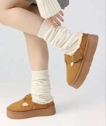 브라운 스웨이드 어그 부츠 통굽