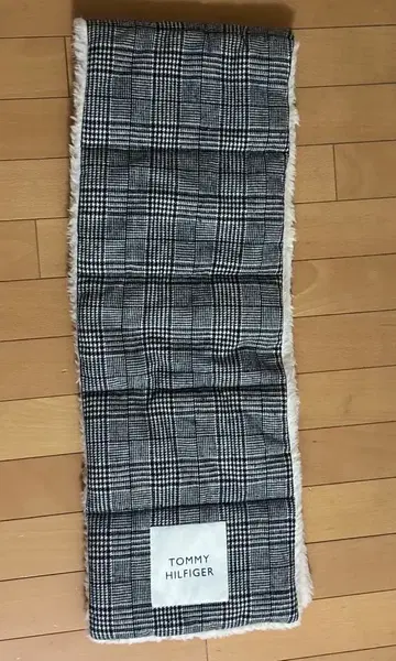 TOMMY HILFIGER 체크 무늬 머플러 겨울 상품