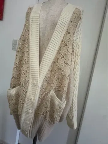 일리안 로브 레이스 니트 가디건