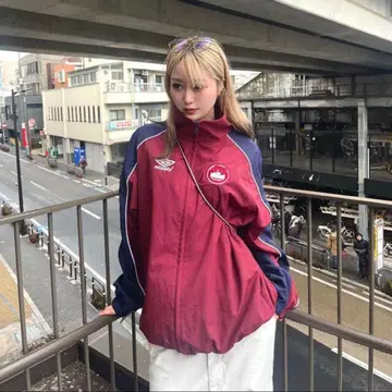 9090 x umbro CityLogoNylonJacketBordeaux