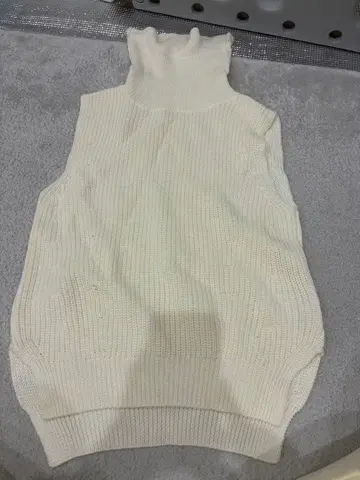 RYDUO 화이트 니트 베스트 F 사이즈