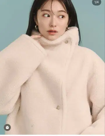 러그나무 페이크 무스탕 스탠드 카라 코트