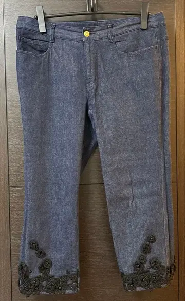 투 비 시크 빅 사이즈 플라워 자수 데님 팬츠