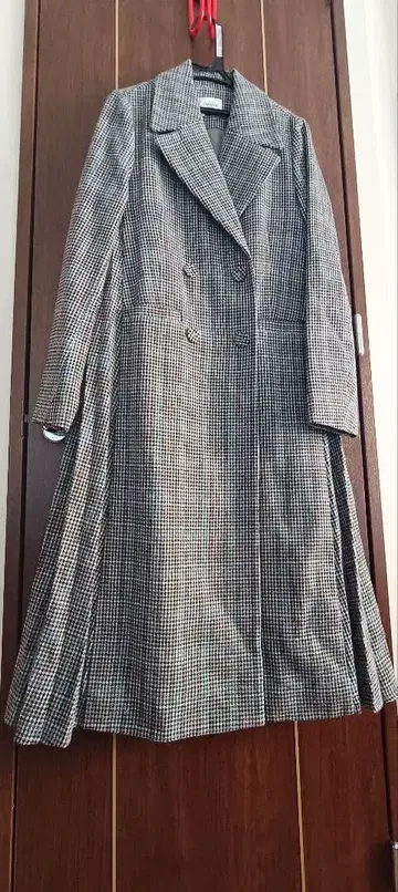 JOVONNA LONDON 사이드 플리츠 롱 코트