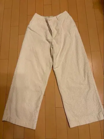 [ 개럴개런트 ] 스트라이프 패턴 화이트 와이드 팬츠