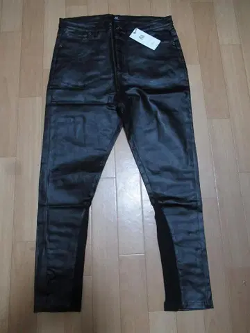 M669 칸비오 cambio 새상품 블랙 신축 코팅 디자인 팬츠 M