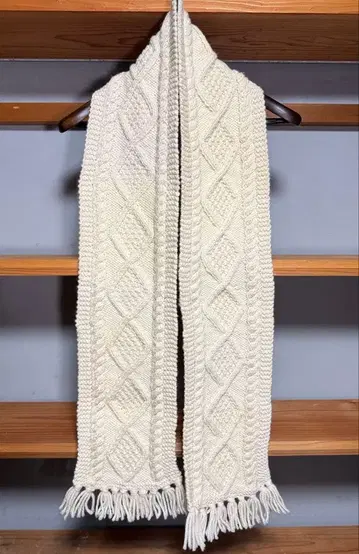 INVERALLAN 케이블 짜임 머플러 아이보리 새상품급