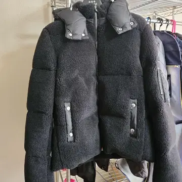 TATRAS 블랙 다운 자켓