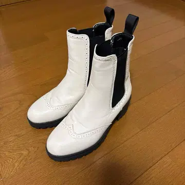OPAQUE.CLIP 사이드 고어 부츠 S 화이트