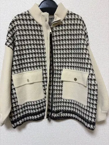 새상품 완판템 Eimee Law 하운드 투스 절개 니트 블루종