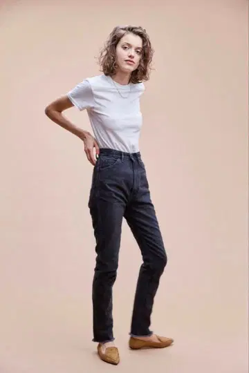 컨디션 최상 더신존 컷오프 슬림 데님 32 사이즈 블랙