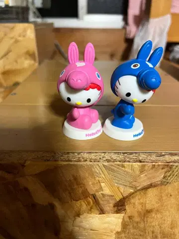 헬로키티 로디 피규어 2체 세트