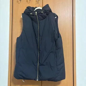 후드 부착 충전솜 베스트 애니팜 블랙 사이즈 2 M 미노텍