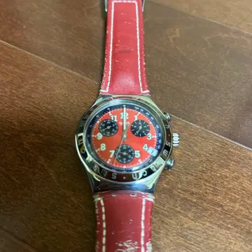 스와치 아이러니 빨간색