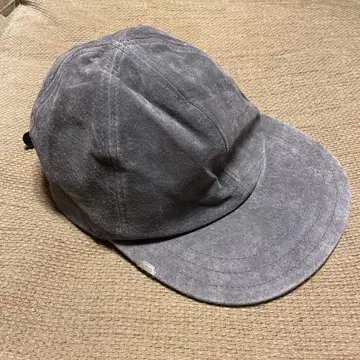 DECHO voo balance pig leather suede cap