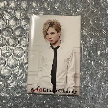 Acid Black Cherry 2012 캔뱃지