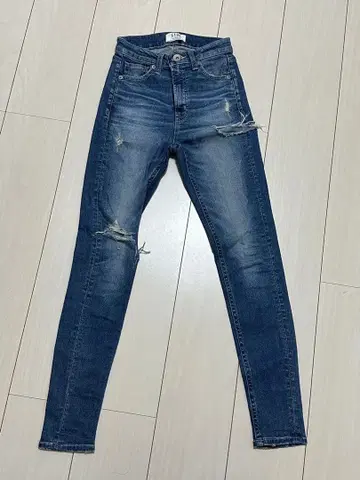 데미지 가공 스키니 데님