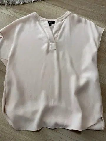 theory 핑크 블라우스