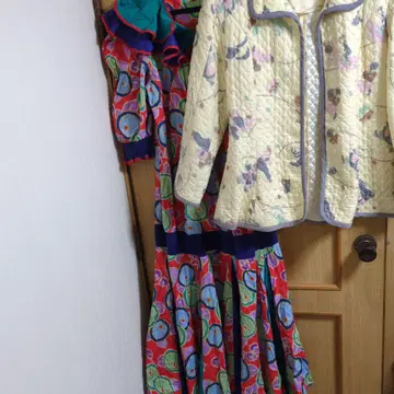 잔느 마르크 2점