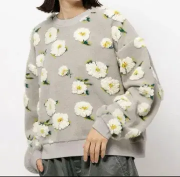 니코앤드 플라워 자수 풀오버 그레이 입체 플라워 맨투맨 니트