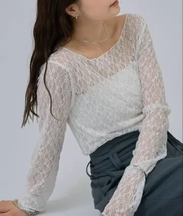 미스틱 레이스 풀오버 화이트
