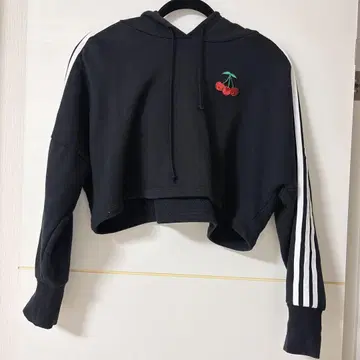 adidas 크롭 후드 맨투맨 블랙