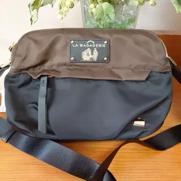 LA BAGAGERIE (라 바가제리) 숄더백