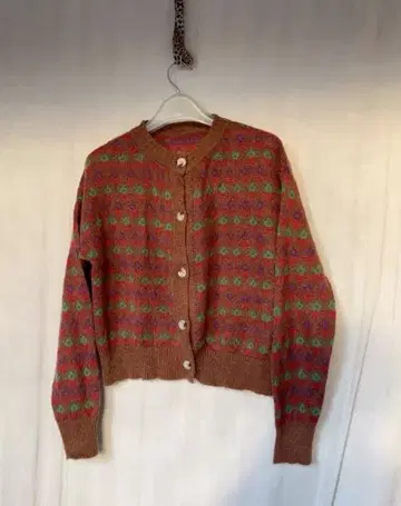 브라운 계열 무늬 긴팔 가디건