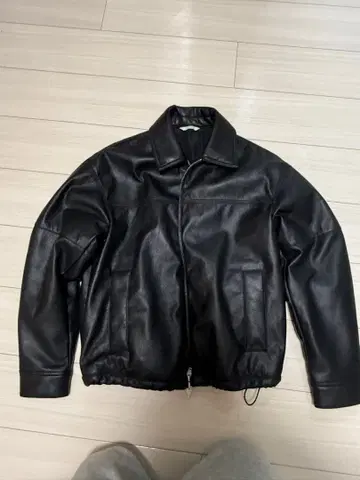 레더 봄버 자켓