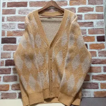 ZARA 베이지 다이아몬드 패턴 두꺼운 원단 가디건 XL 사이즈