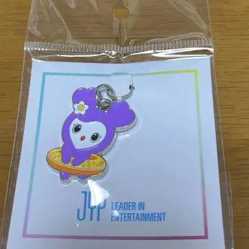 JYP TWICE 팝업 키링 참 savely