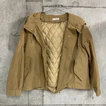 a.v.v standard 베이지 마운틴 파카 Y203