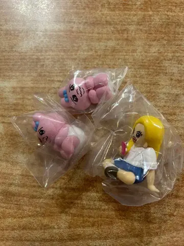 컬러풀 피규어 세트