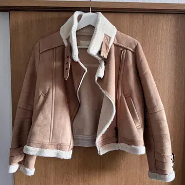 Lily Brown 릴리 브라운 무스탕 코트 자켓