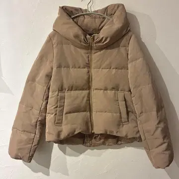 새상품급 유나이티드 애로우즈 다운 자켓 베이지