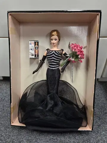 10th Anniversary Barbie 인형 본체