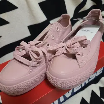 컨버스 Converse 스니커즈 22.5cm 미사용 새상품