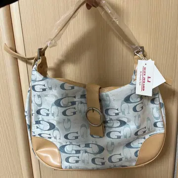 ALEN JERARD 숄더백 화이트/베이지