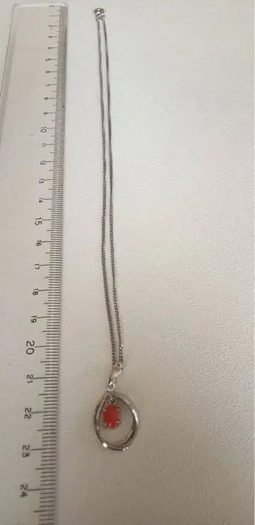 B86 실버 컬러 오벌 펜던트 목걸이