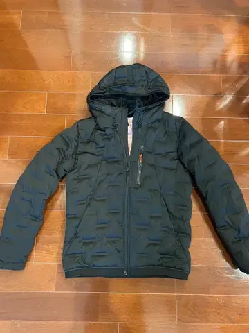 블랙 다운 자켓 M 사이즈