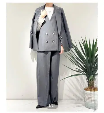 그레이 스트라이프 랩 와이드 팬츠 사이즈 38