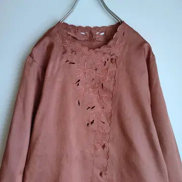 새틴 블라우스 빈티지 꽃 자수 디자인 브라운 빈티지 핑크