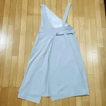 비대칭 랩 살로펫 스커트 베이지