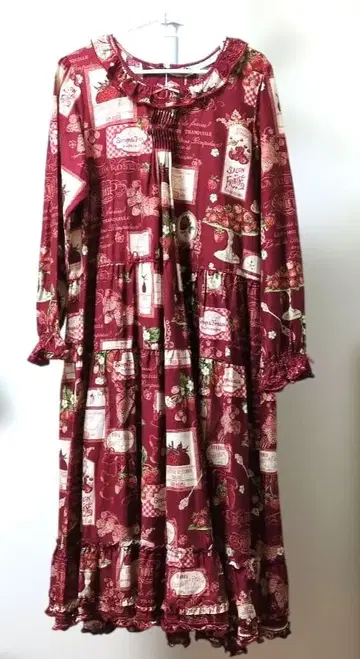 핑크하우스 살롱 드 프레이즈 미디 원피스