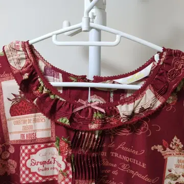 핑크하우스 살롱 드 프레이즈 미디 원피스