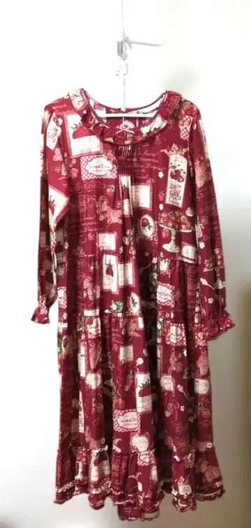 핑크하우스 살롱 드 프레이즈 미디 원피스