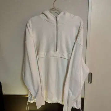 JEANASIS 화이트 하프 지퍼 맨투맨