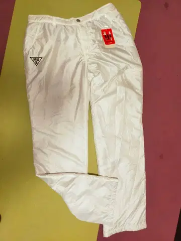 미사용 새상품 충전솜 따뜻한 화이트 골프 팬츠 54